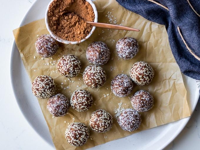 NATIVE EATING: KAKADU PLUM ENERGY BALLS